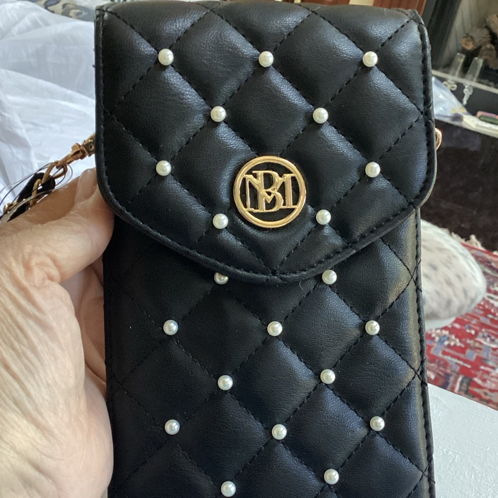 Badgley Mischka Black Quilted Phone Case with Chain. Vegan leather